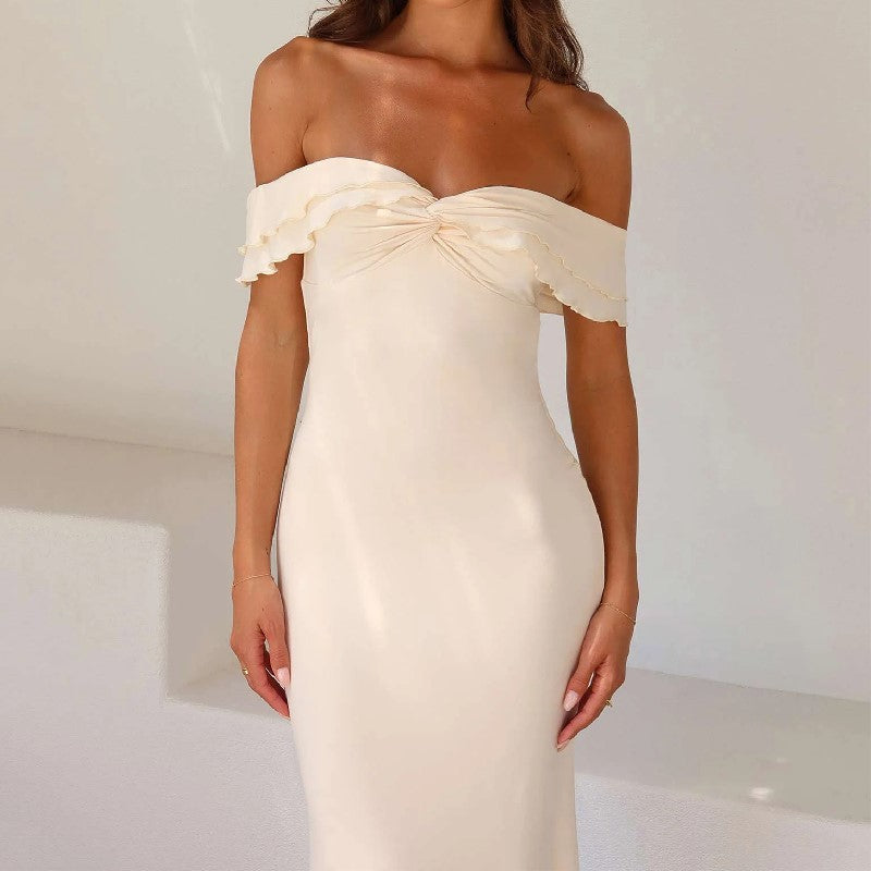 Sukienka maxi z odkrytymi ramionami w kolorze beżowym