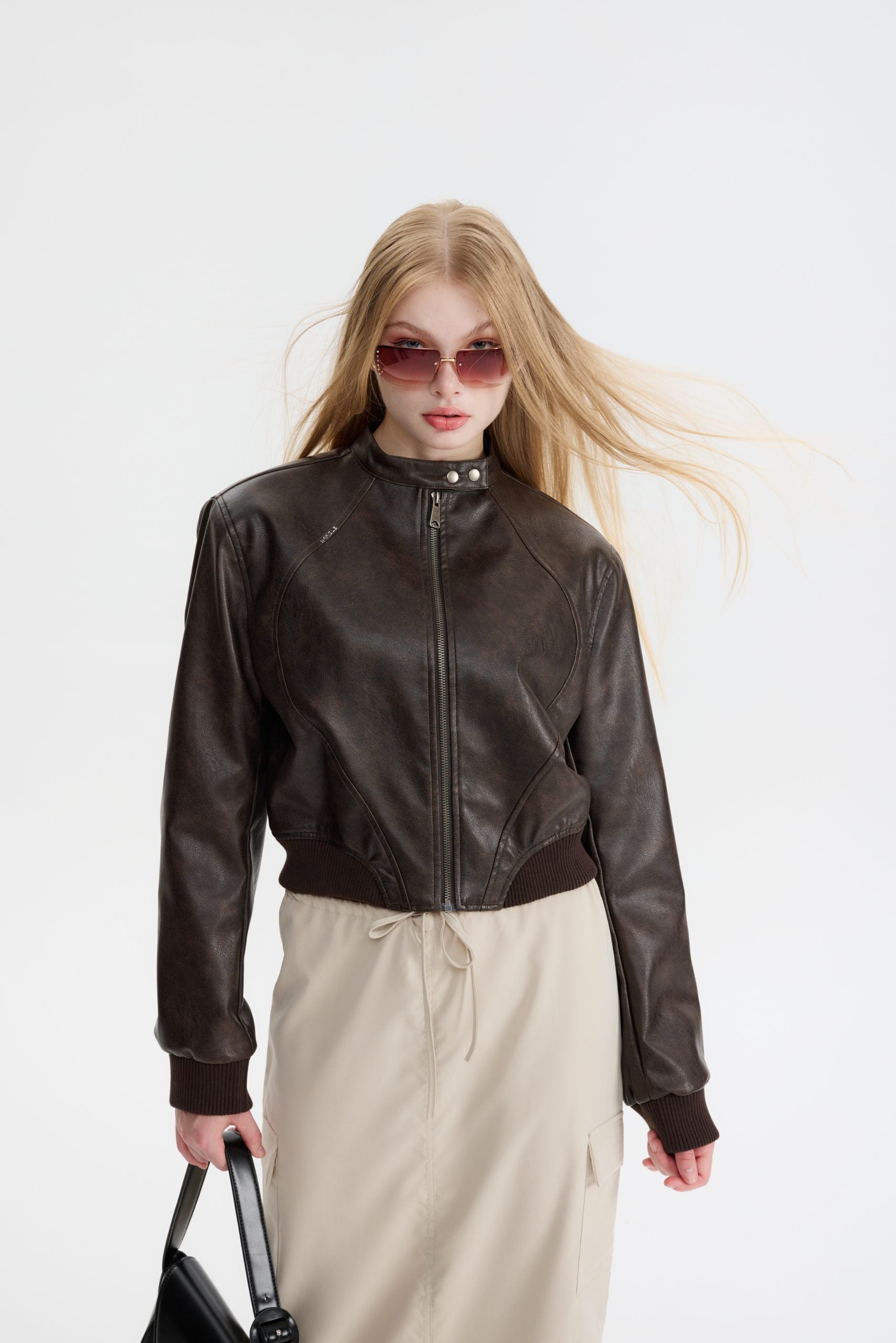 Luksusowa krótka skórzana kurtka