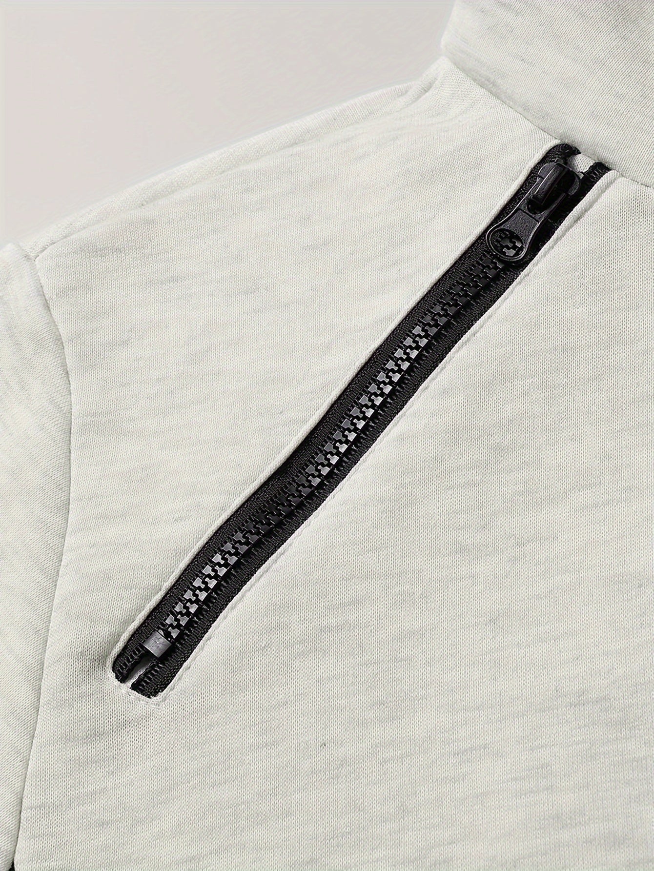 Bluza z wysokim koęnierzem