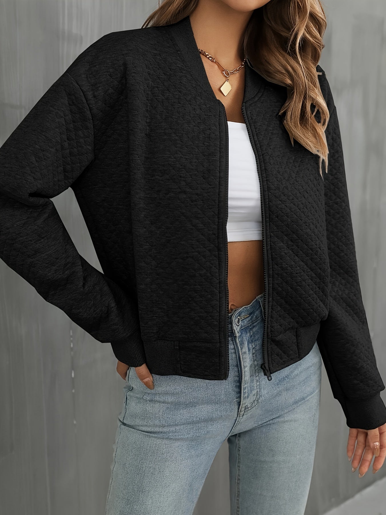 Czarna prosta kurtka bomber