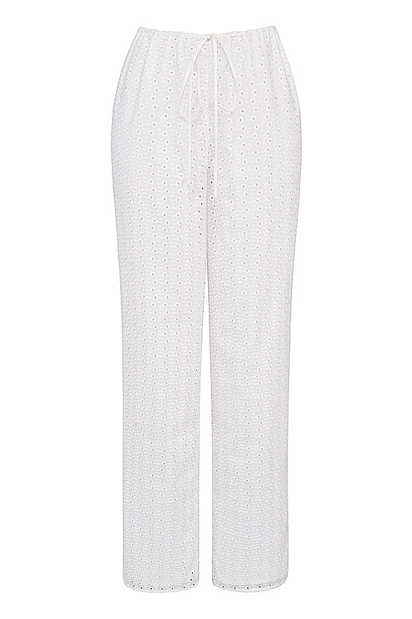 Biaęy top typu bralette z haftem angielskim i spodniami