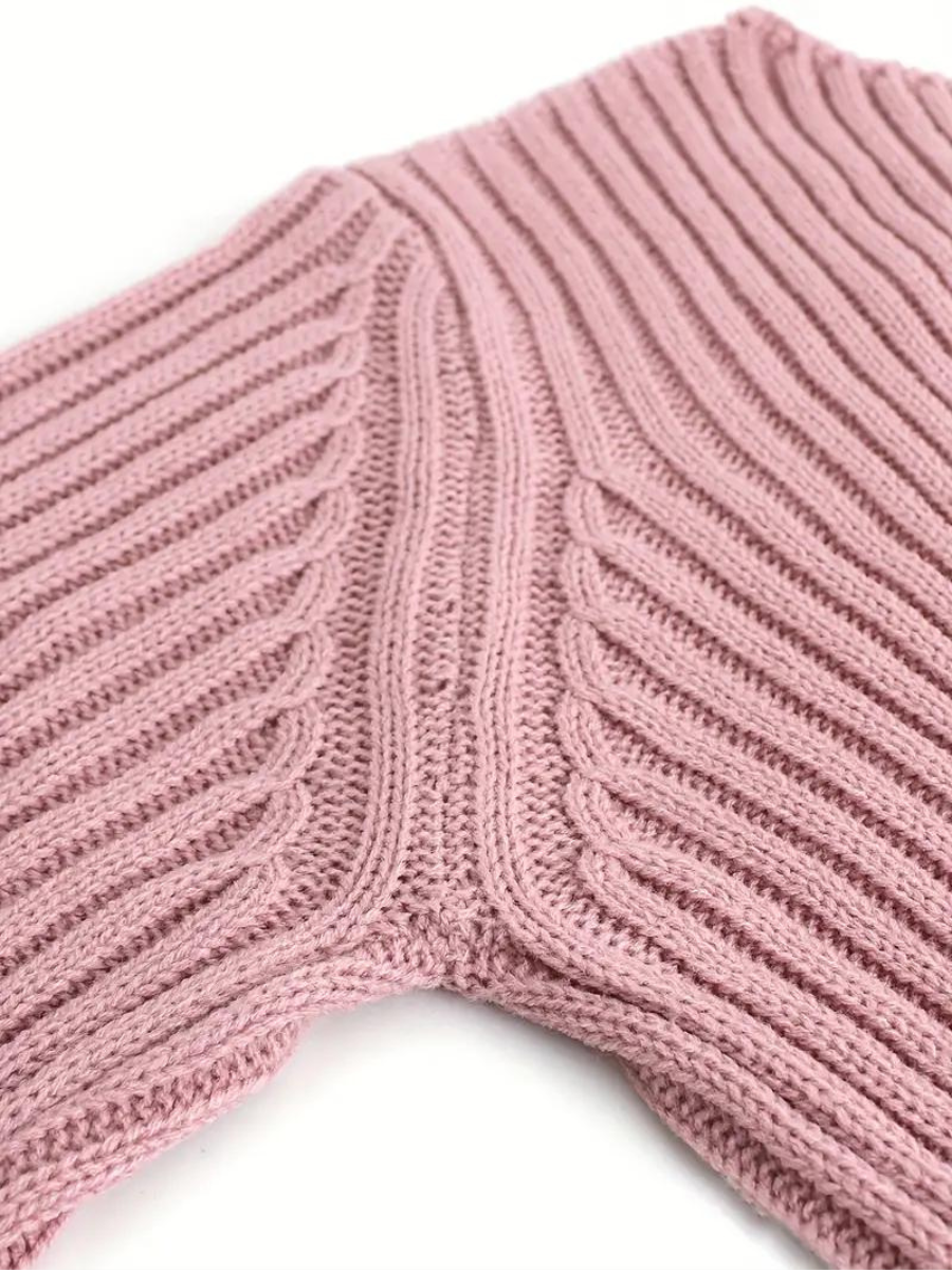 Sweter wykonany z dzianiny œciągaczowej, z asymetrycznym dekoltem