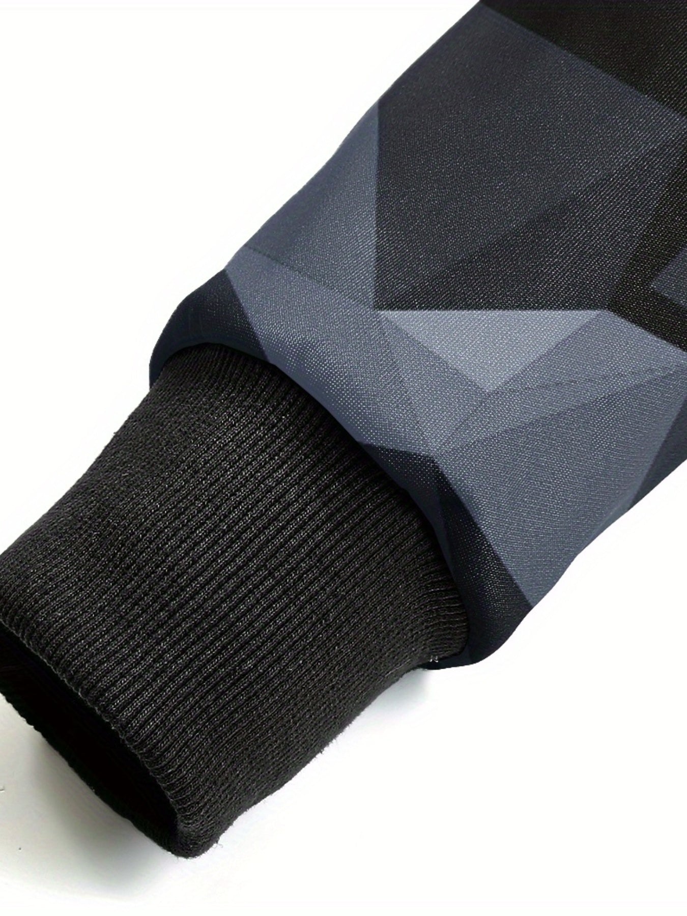Bluza z geometrycznym wzorem i futerkiem
