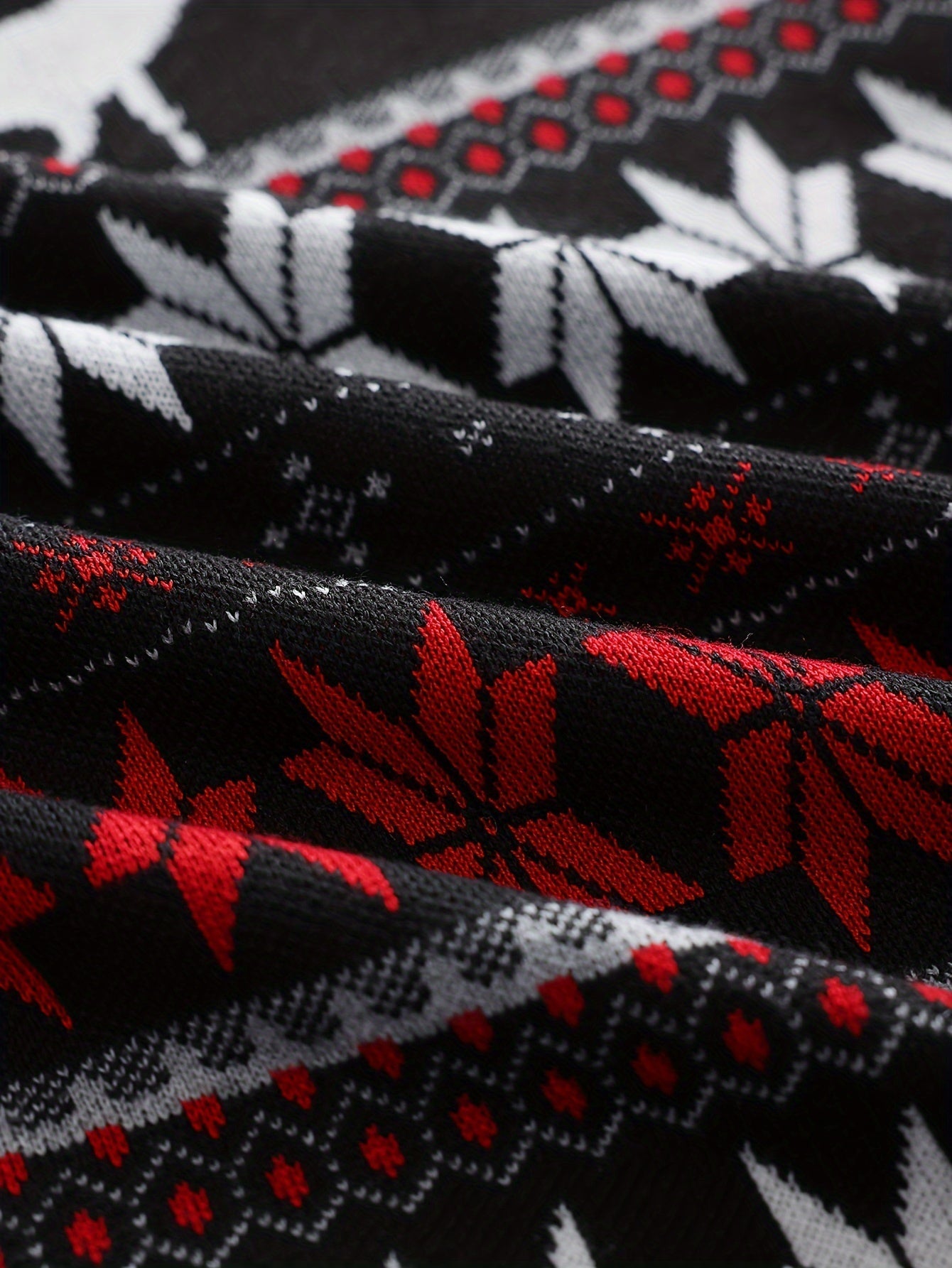 Dzianinowy sweter warkoczowy ze wzorem œwiątecznym