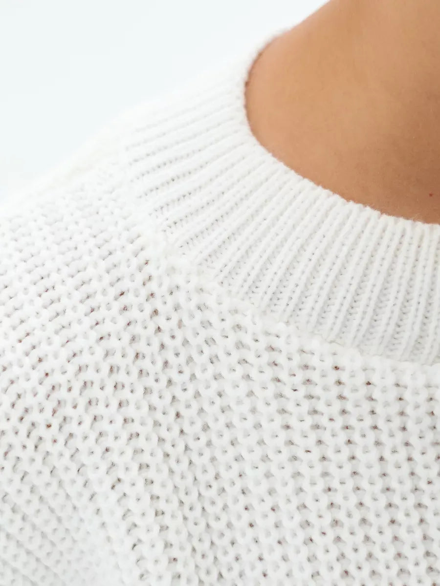 Luźny dzianinowy sweter w paski