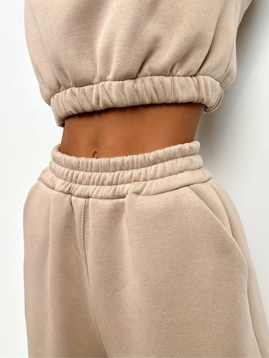 bluza i spodnie dresowe