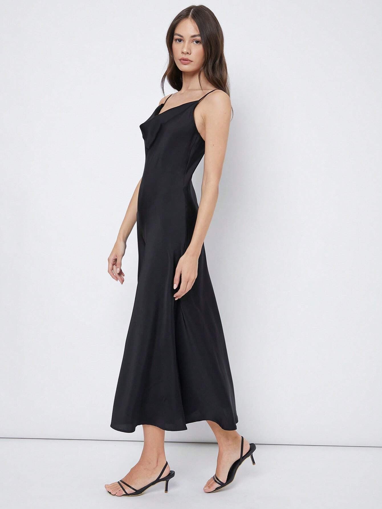 Casualowa, satynowa sukienka maxi