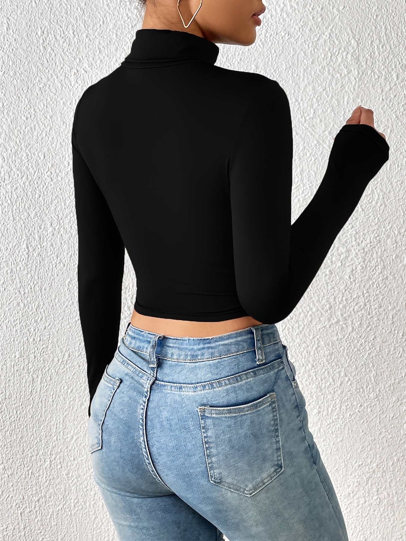 Obcisęy, krótki T-shirt z kol