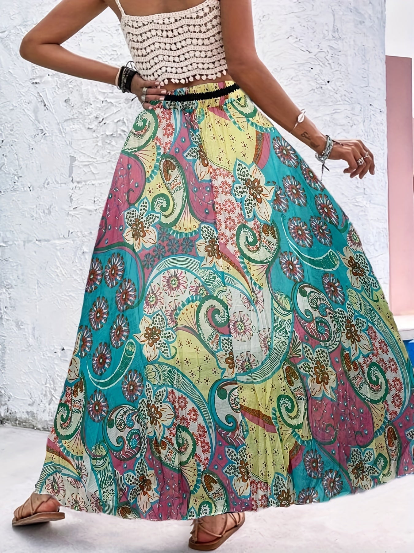 Plisowane spódnice w kropki na lato