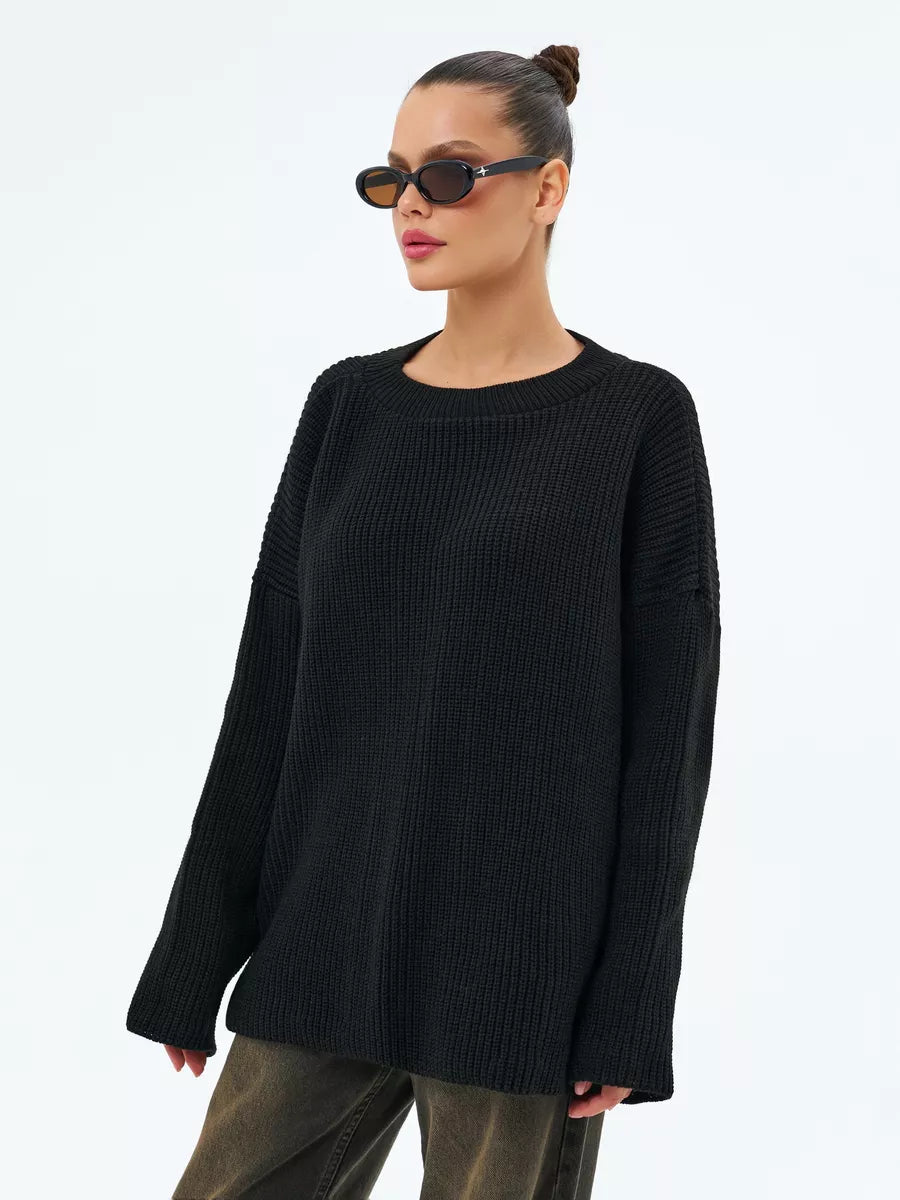 Luźny dzianinowy sweter w paski