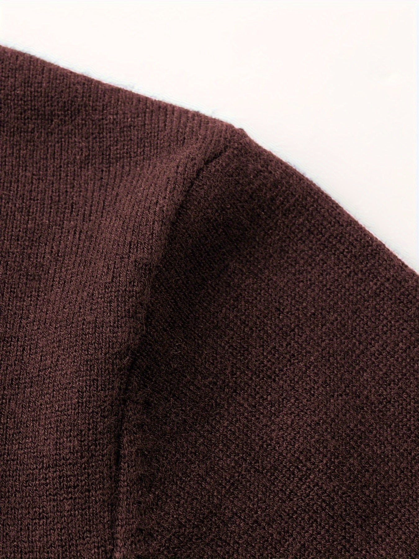 Sweter z klapami i dużą rozciągliwoœcią dla mêżczyzn