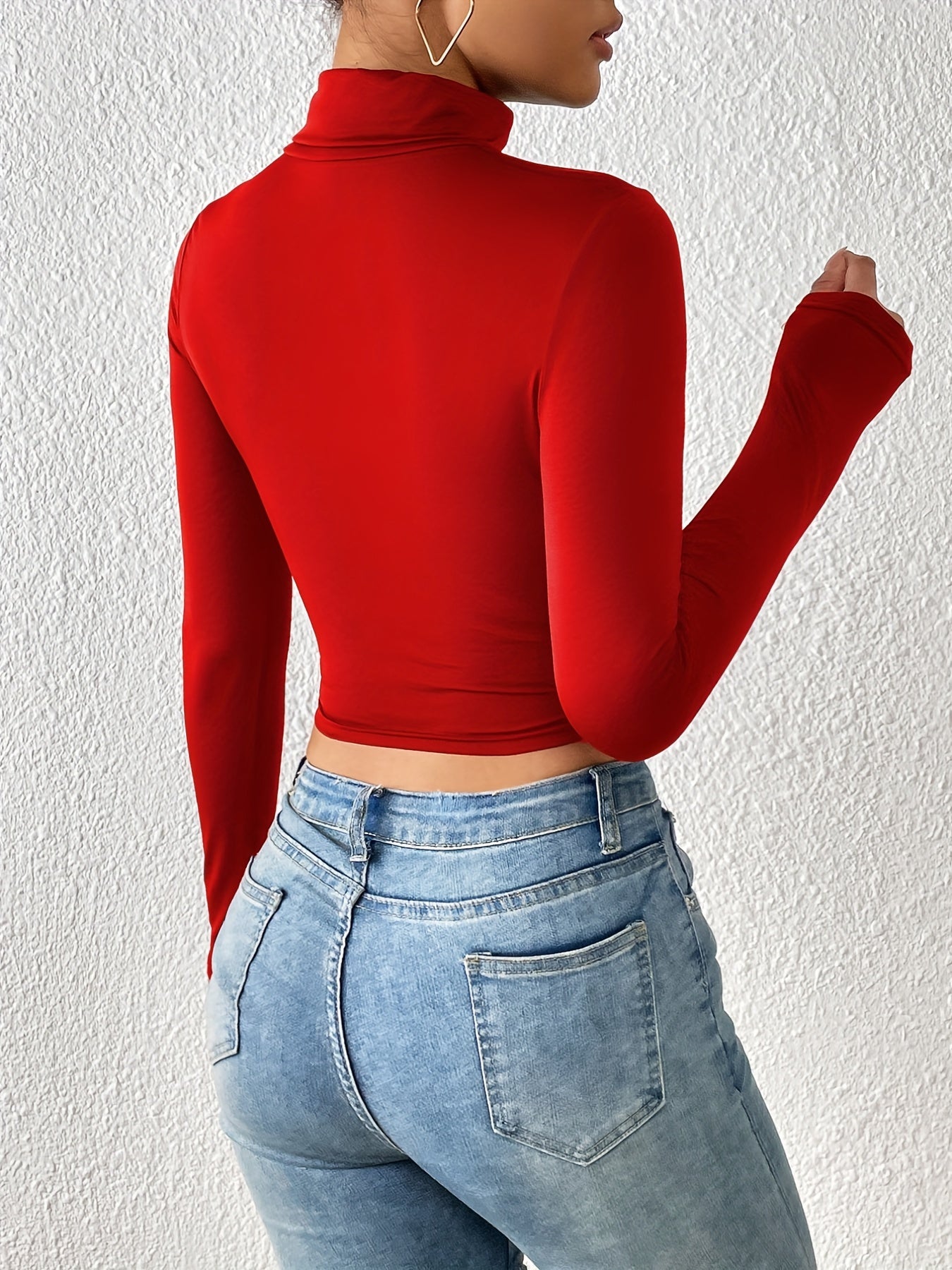 Obcisęy, krótki T-shirt z kol