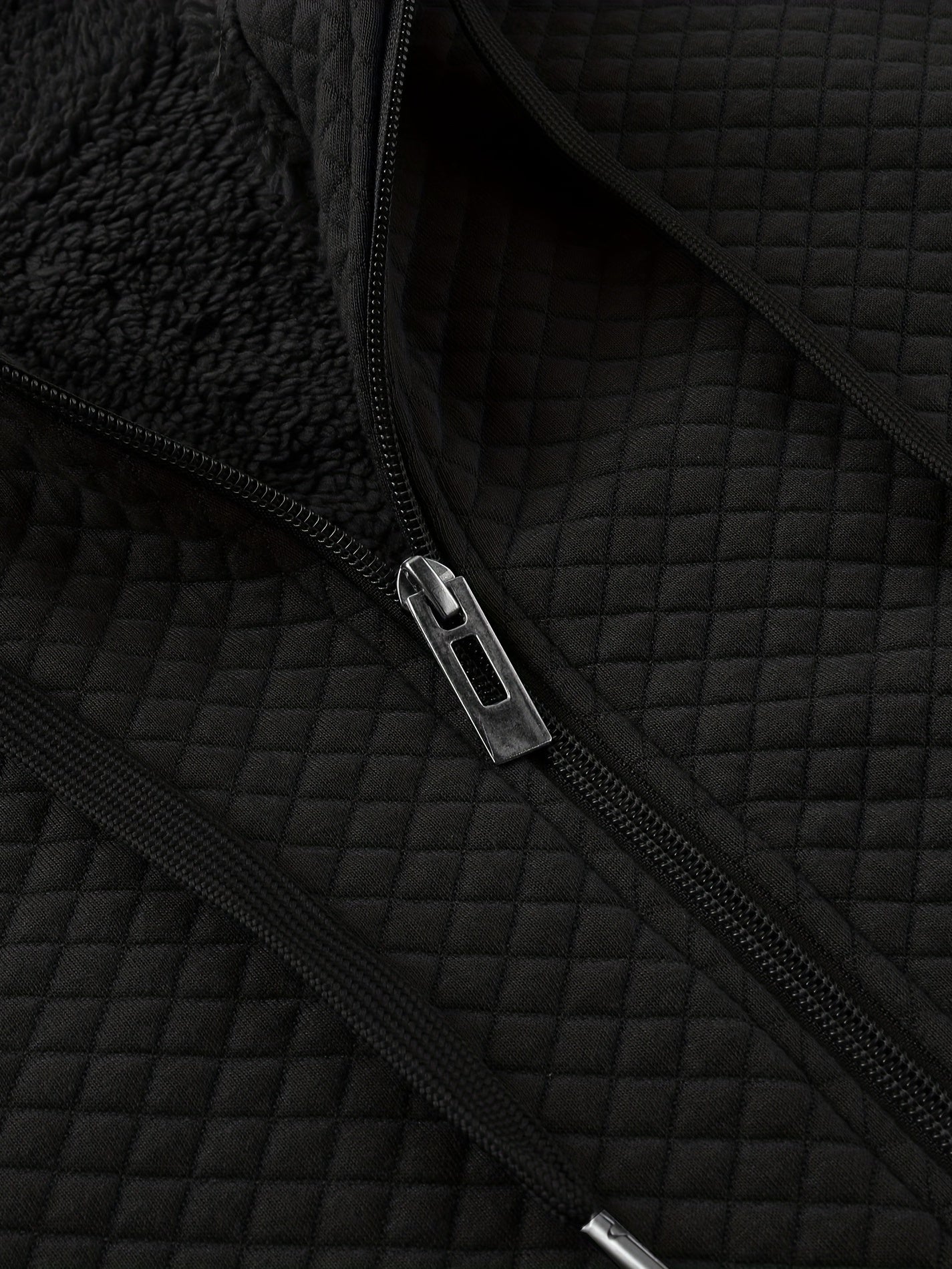 Mêska bluza z kapturem o strukturalnym kroju