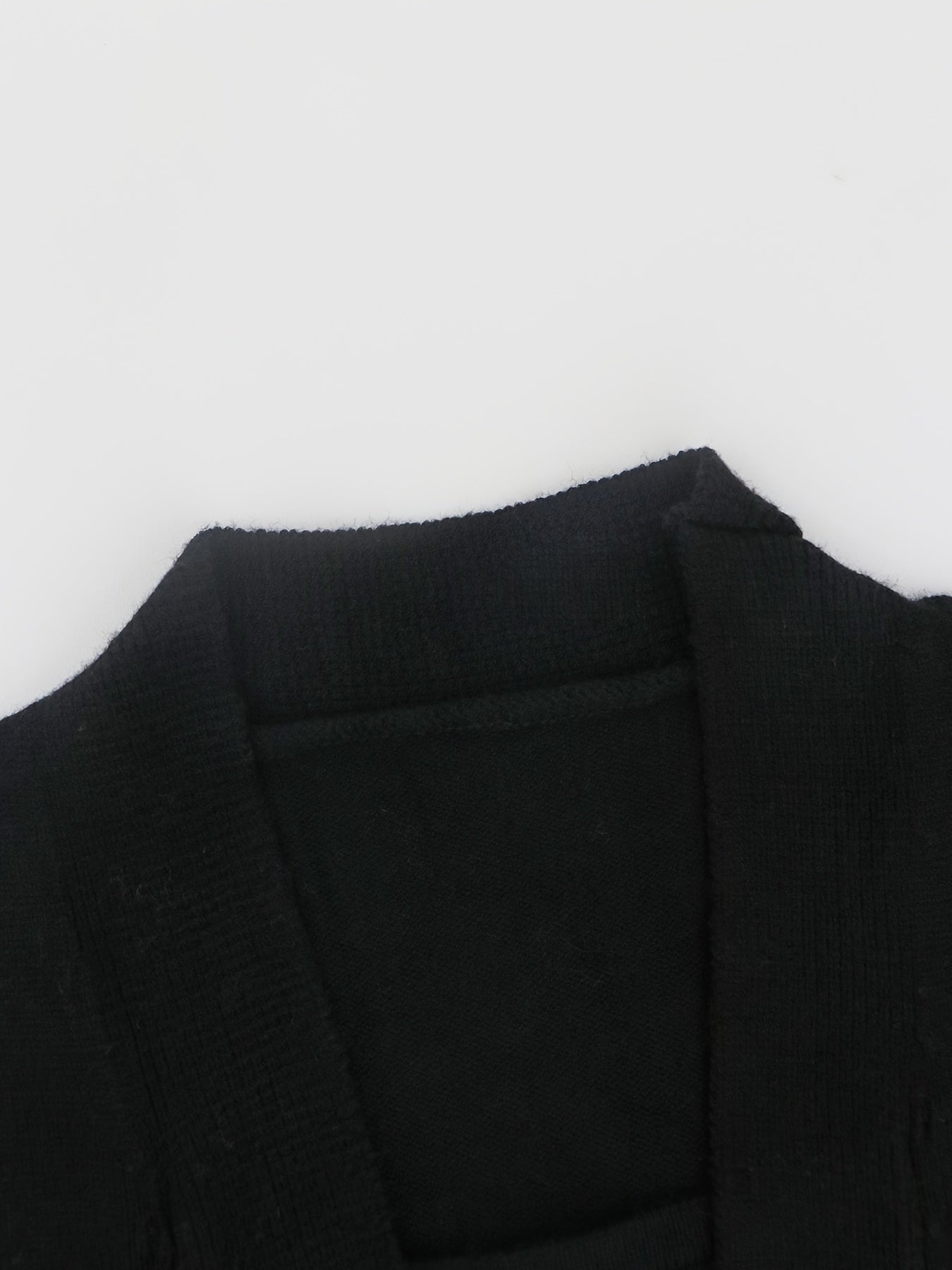Uniwersalny sweter damski z dzianiny w prążki