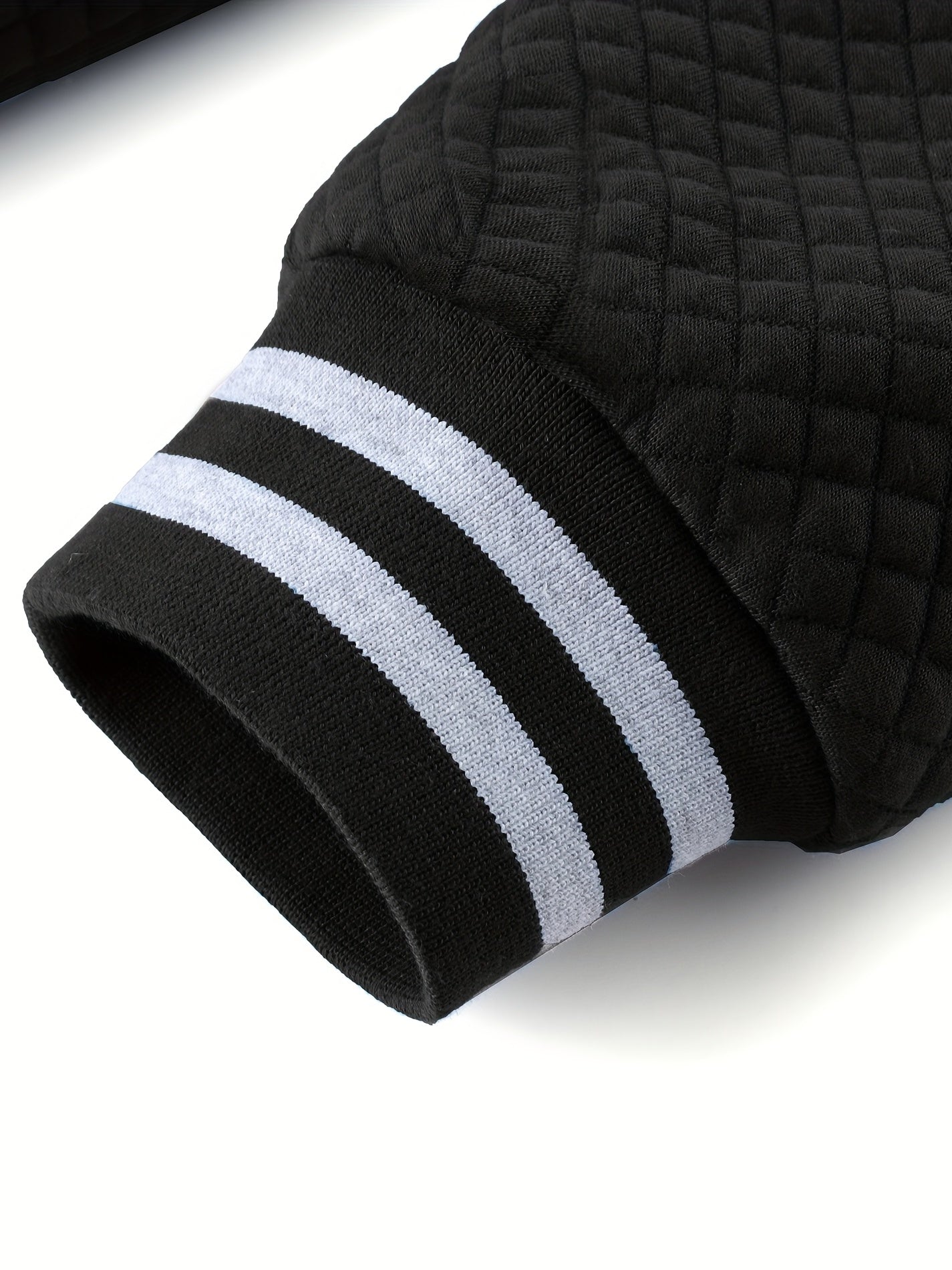 Mêska bluza z kapturem o strukturalnym kroju