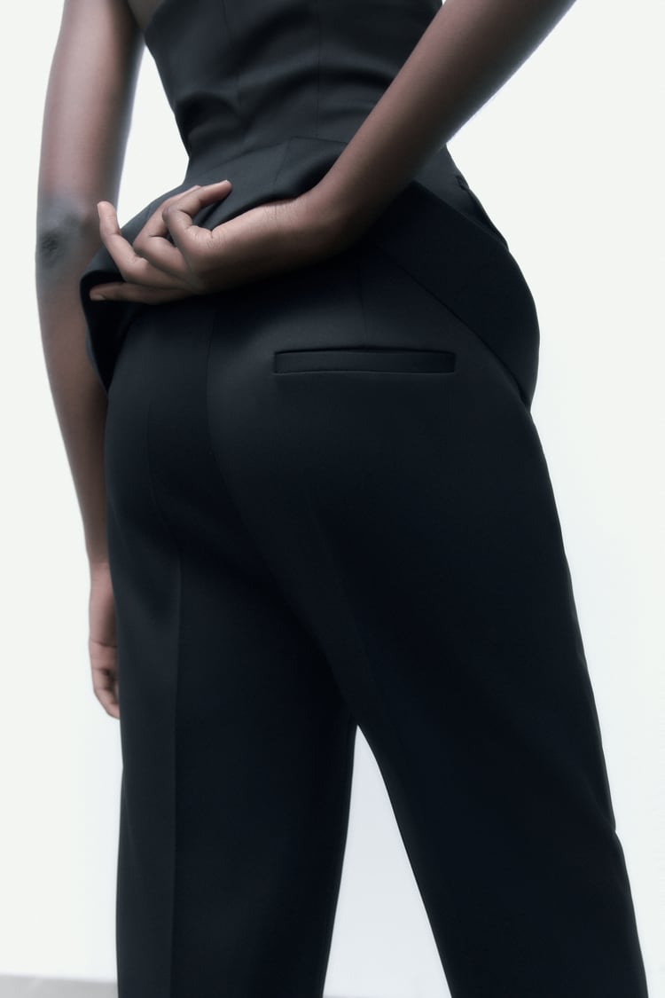 Klasyczny komplet z gorsetem i spodniami z wysokim stanem