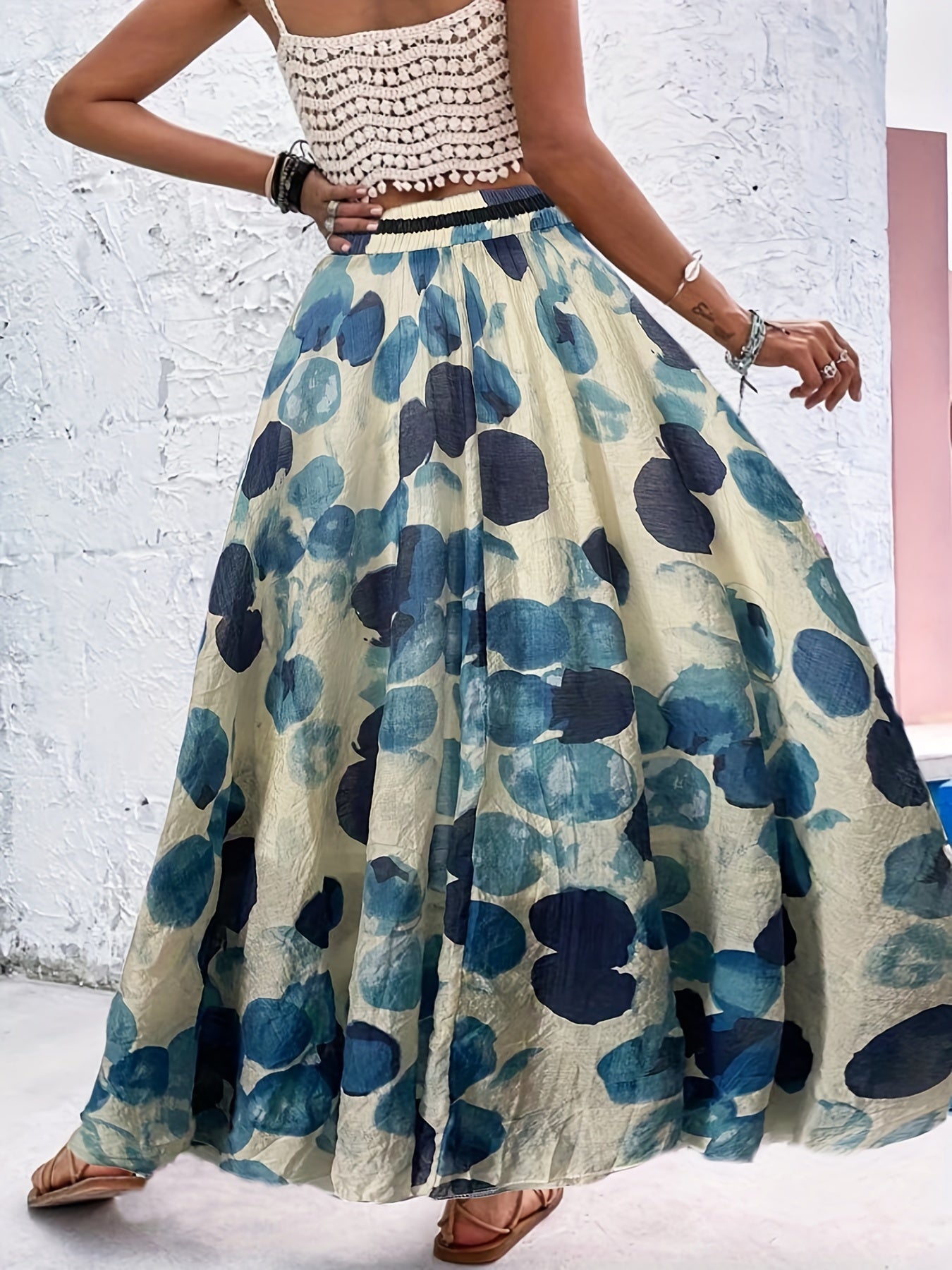 Plisowane spódnice w kropki na lato