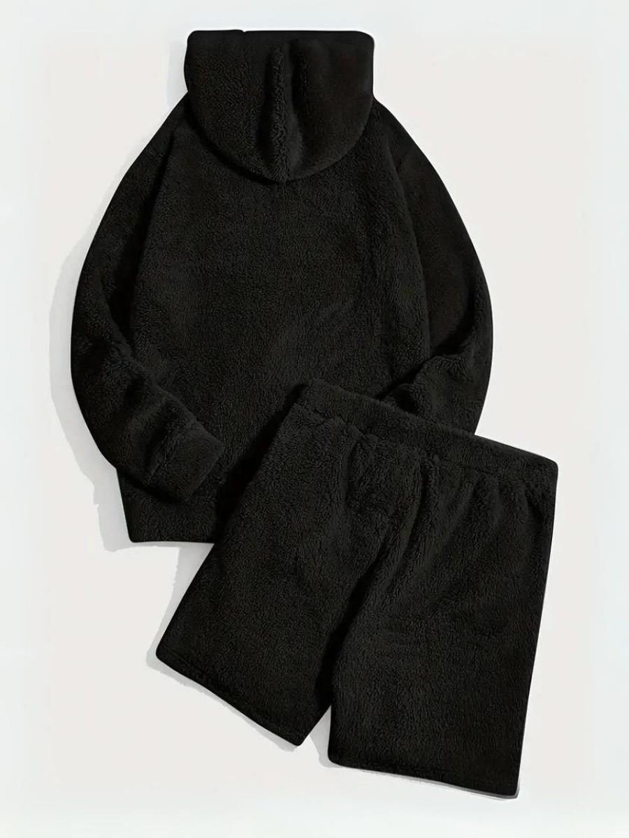 puszysta bluza z kapturem i szorty
