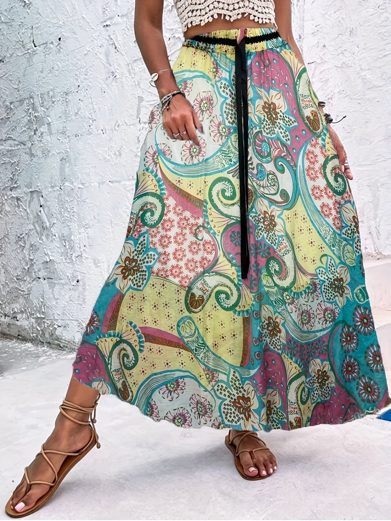 Plisowane spódnice w kropki na lato