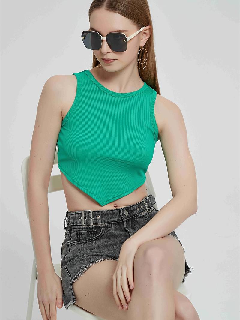 Top typu racerback