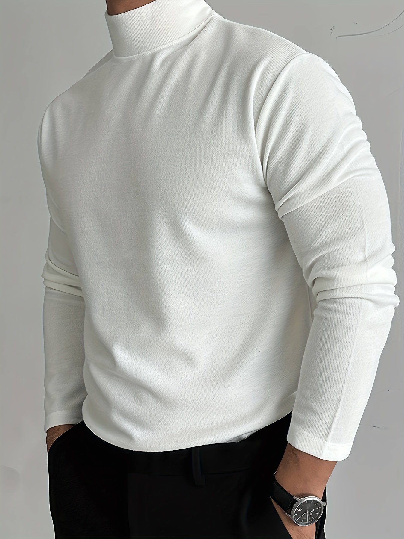 Sweter mêski ze stójką, wykonany z dzianiny