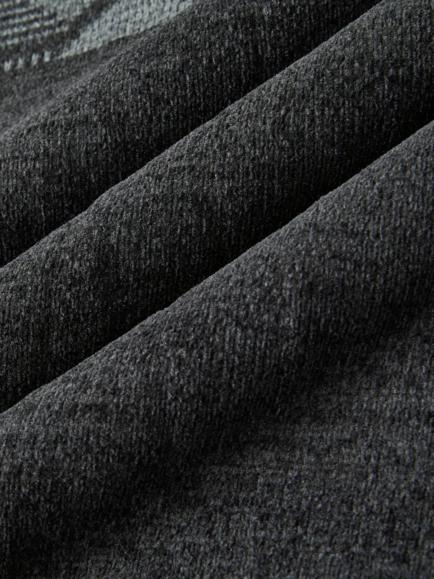 Wąski sweter z dzianiny w etniczny wzór