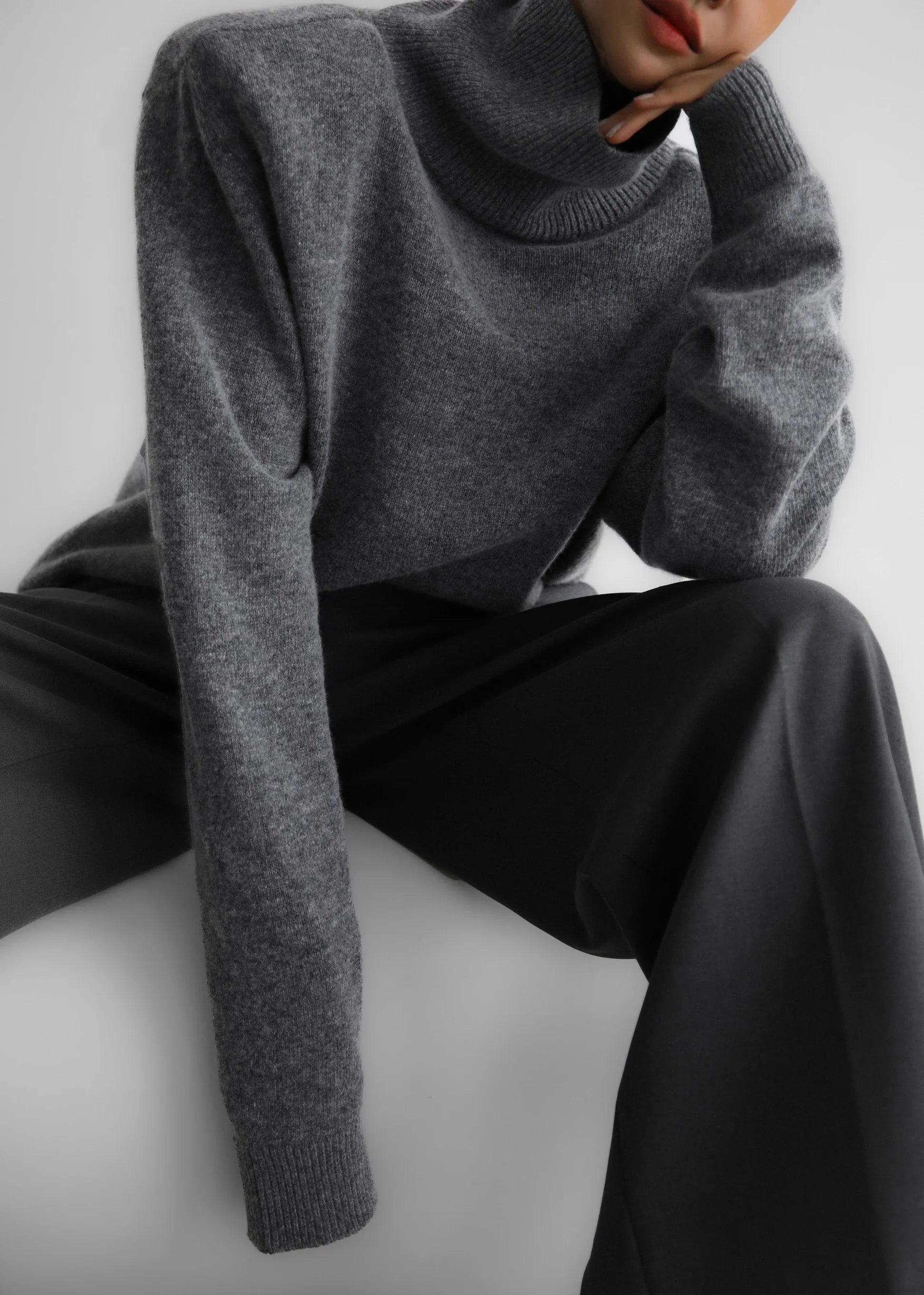 Klasyczne spodnie z szeroką nogawką