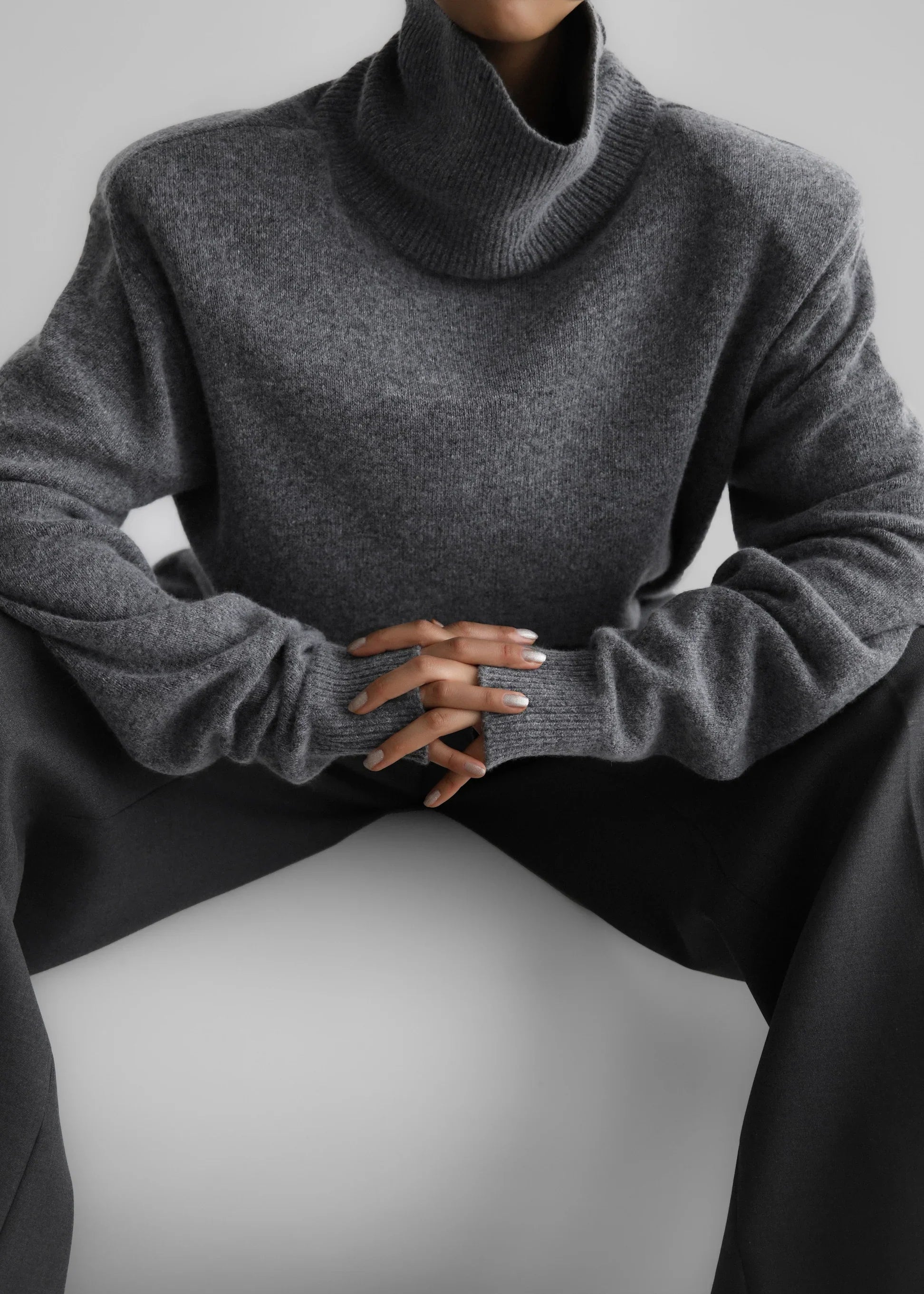 Klasyczne spodnie z szeroką nogawką