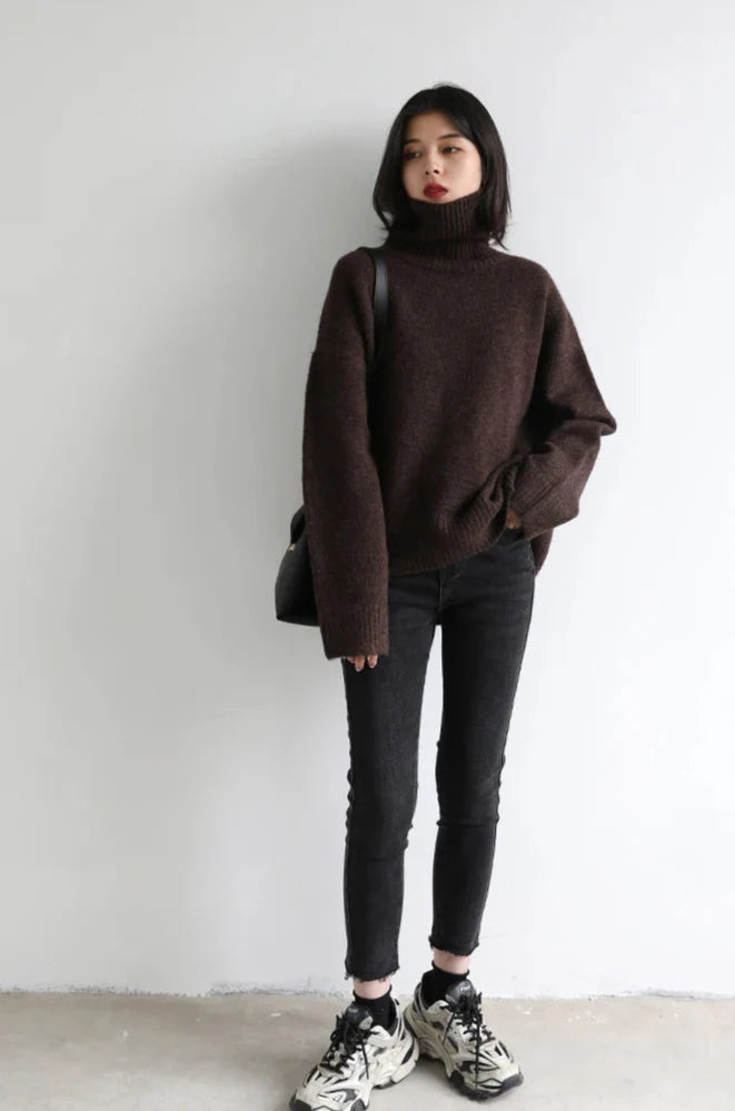 Luźny sweter z golfem