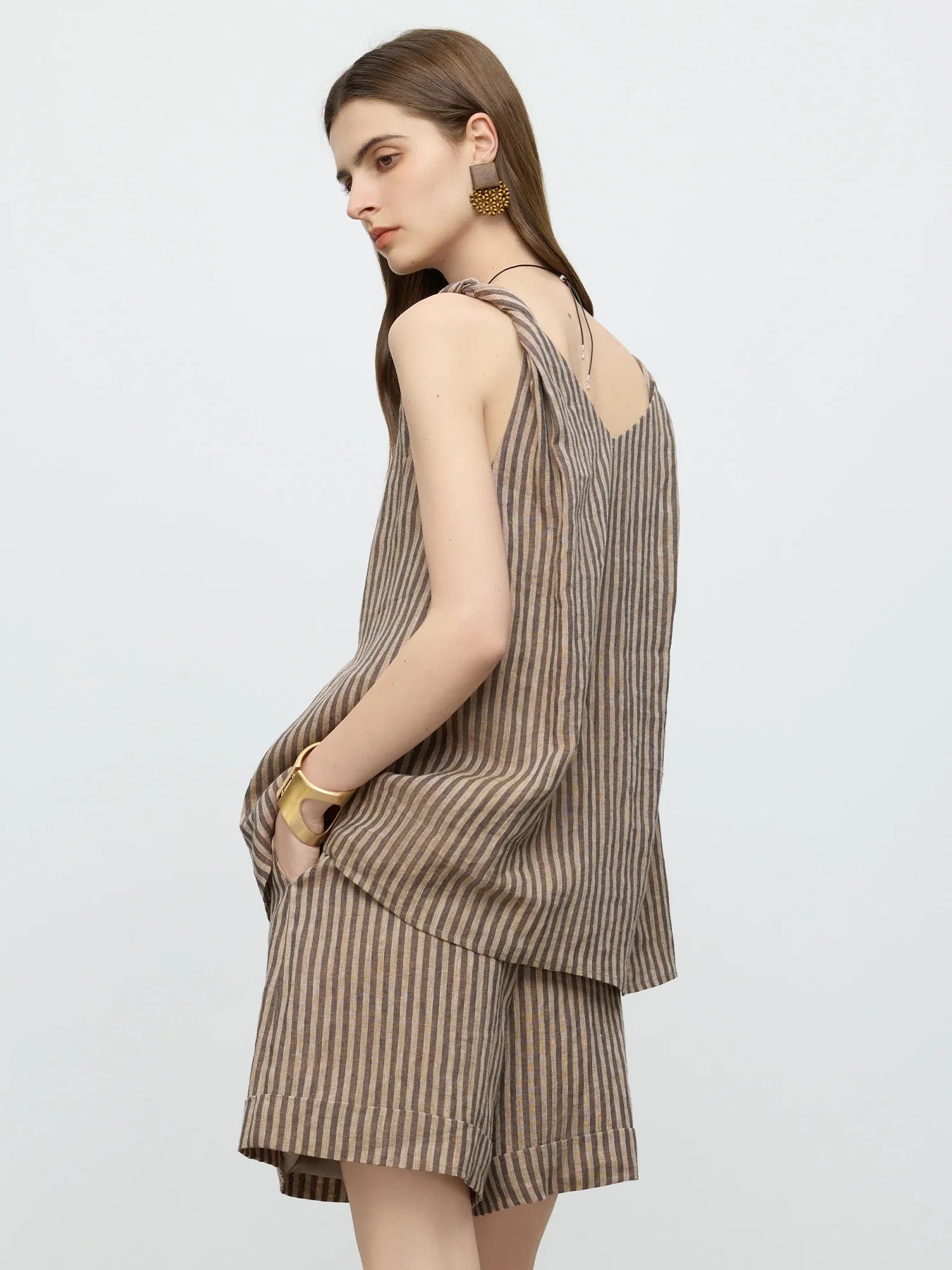 Letni lniany top w paski i szorty