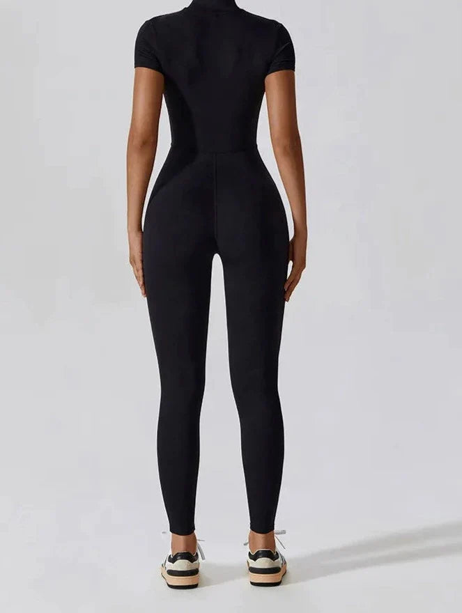 Kombinezon sportowy z krótkim rêkawem