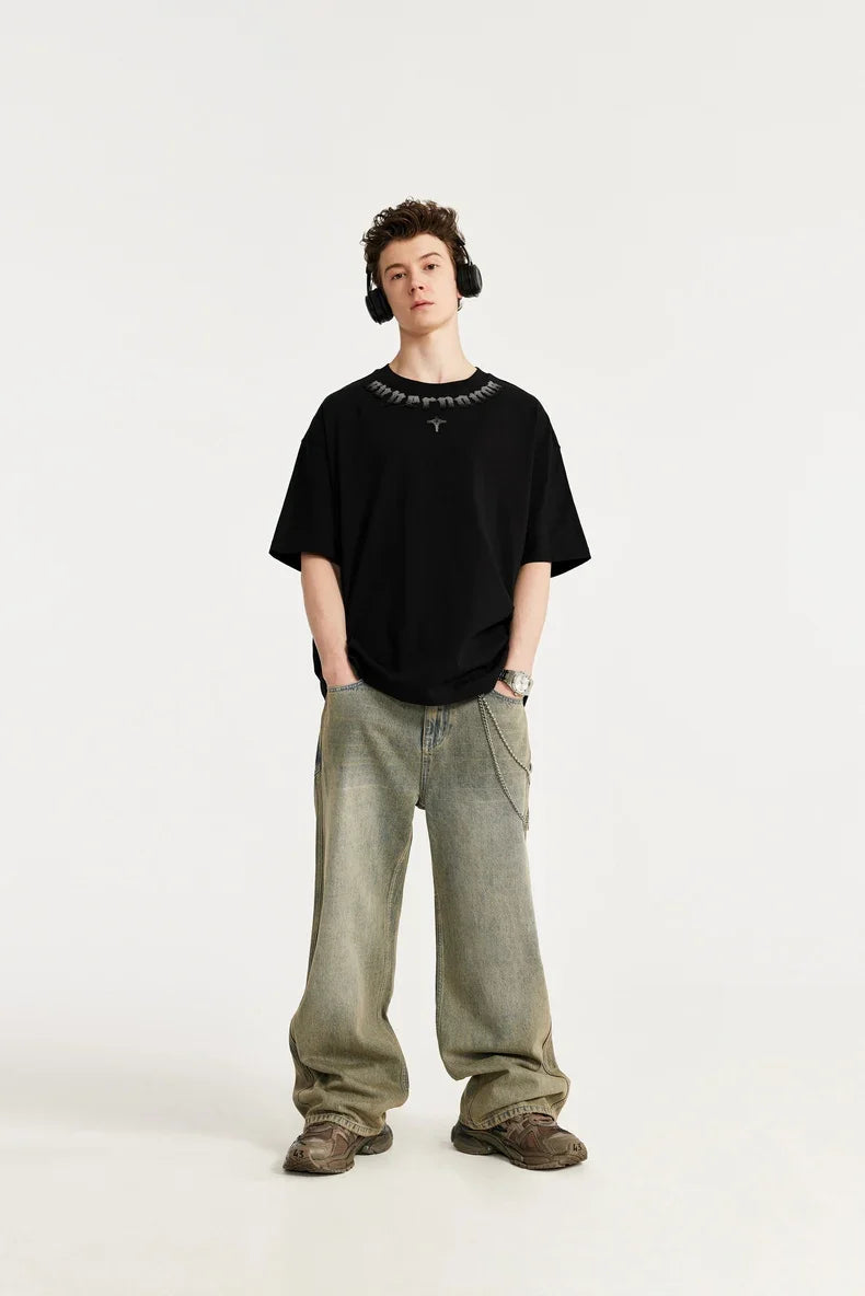 T-shirt oversize z haftem szenilowym