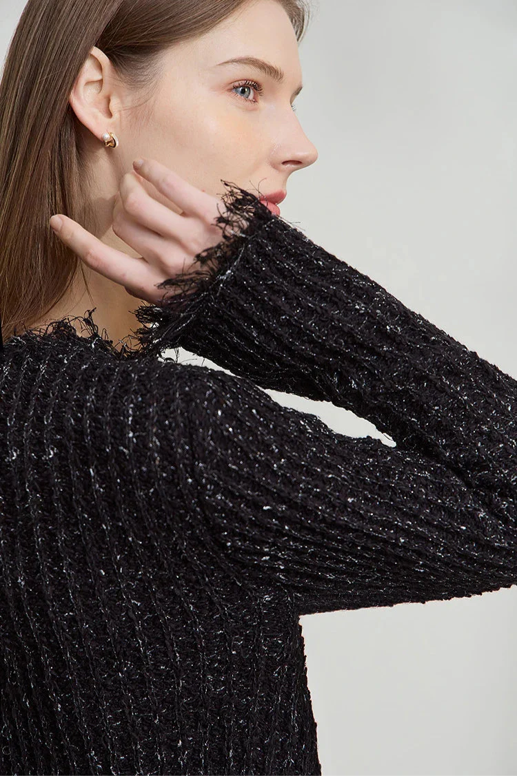 Minimalistyczny kardigan z frędzlami