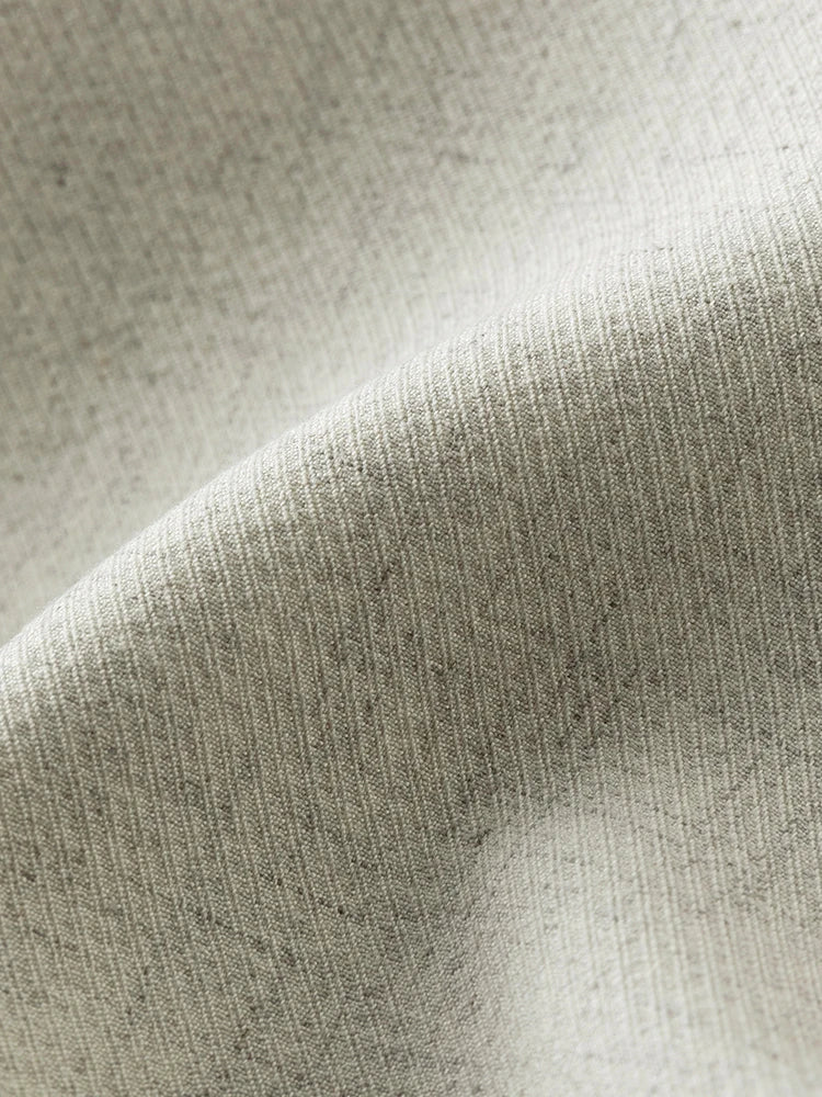 Garnitur z golfem w kolorze beżowym, marynarka i spódnica