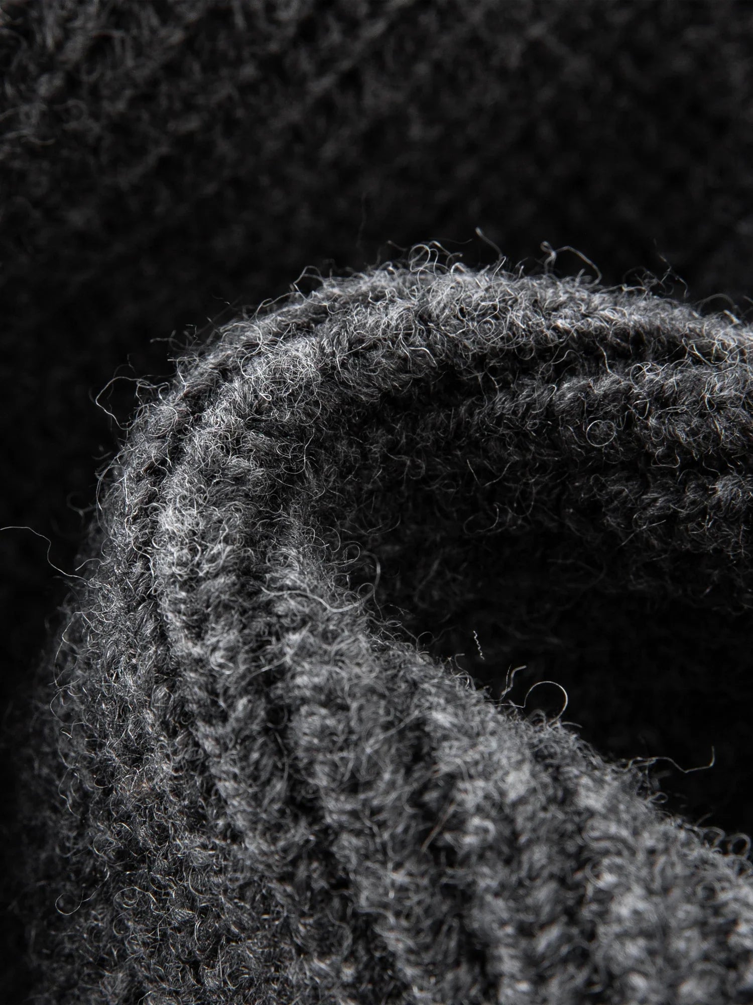 Luźny sweter z mieszanki wełny, zapinany na zamek