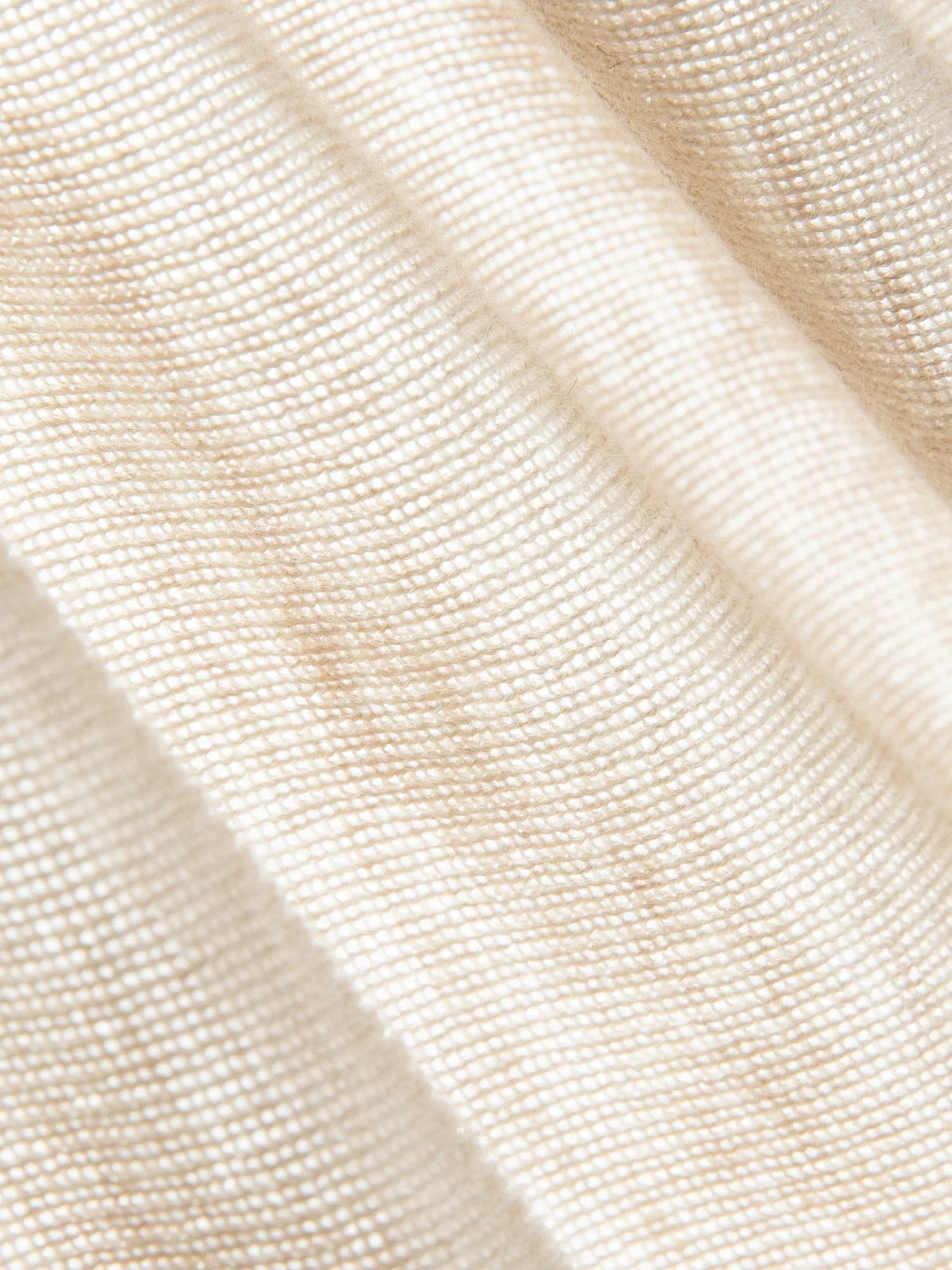 Luźny, minimalistyczny top z długim rękawem