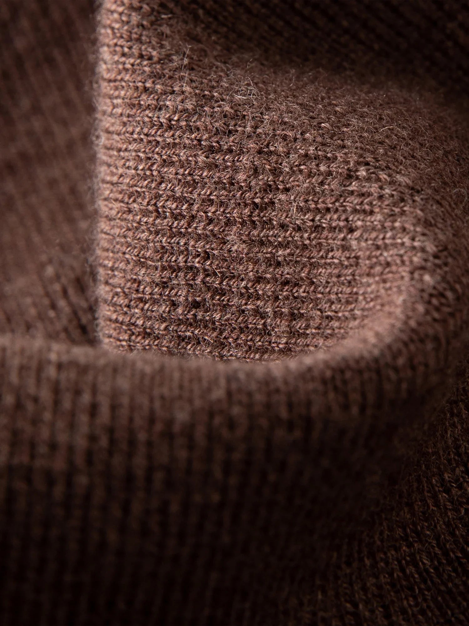 Dzianinowy dwukolorowy sweter