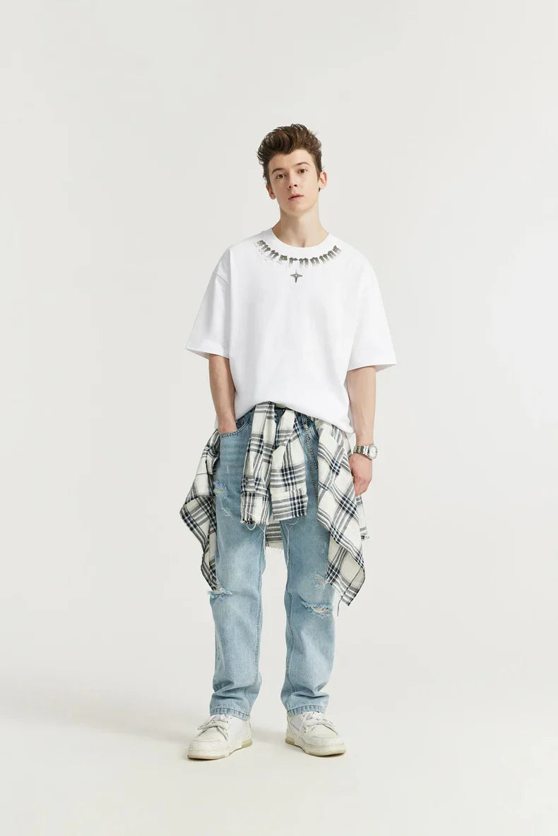 T-shirt oversize z haftem szenilowym