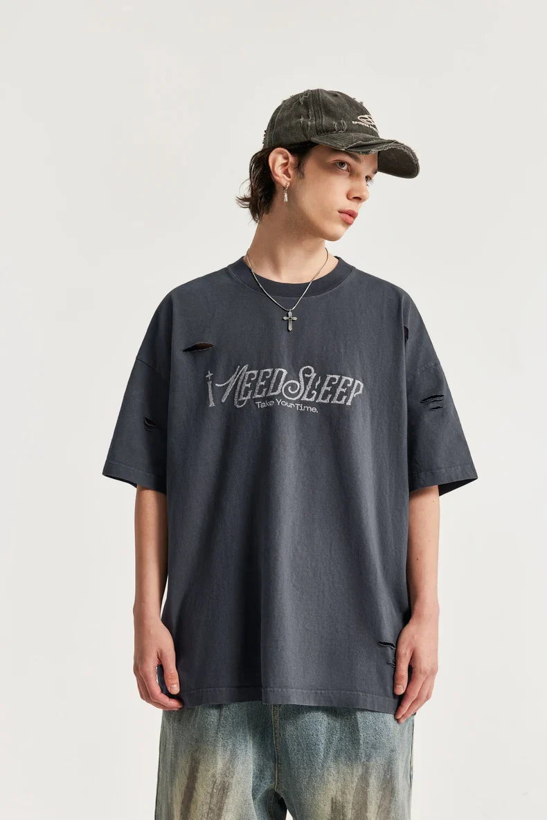 T-shirt oversize z dziurami i dziurami, haftowany