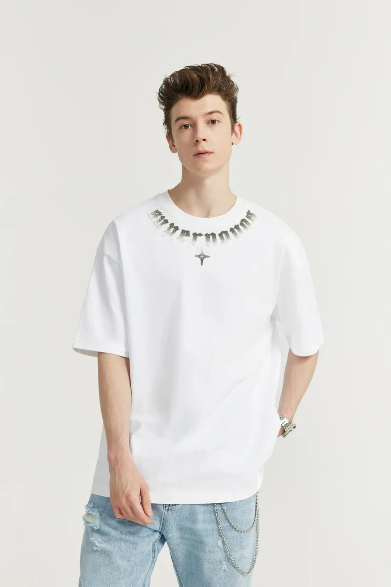 T-shirt oversize z haftem szenilowym