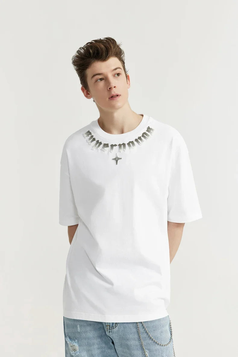 T-shirt oversize z haftem szenilowym