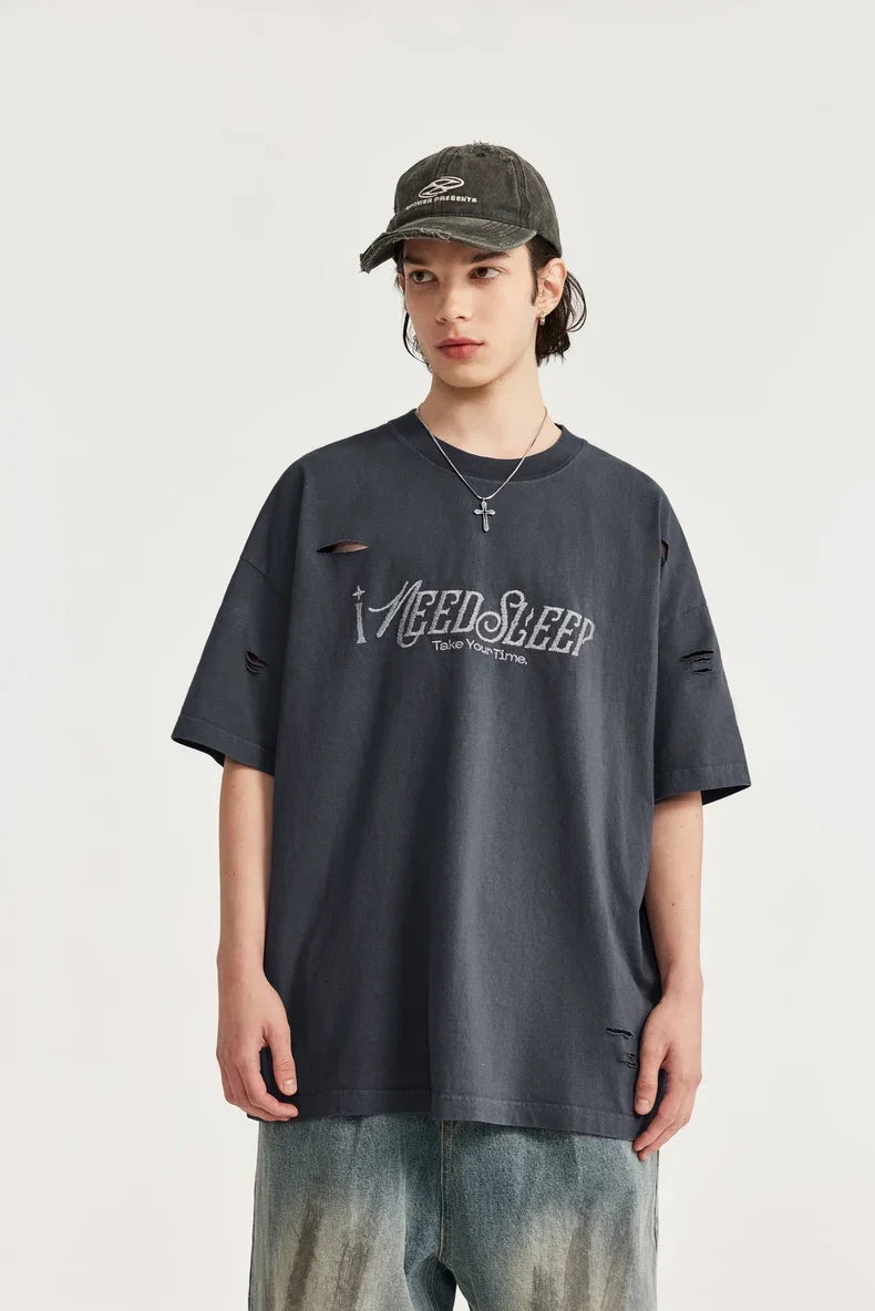 T-shirt oversize z dziurami i dziurami, haftowany