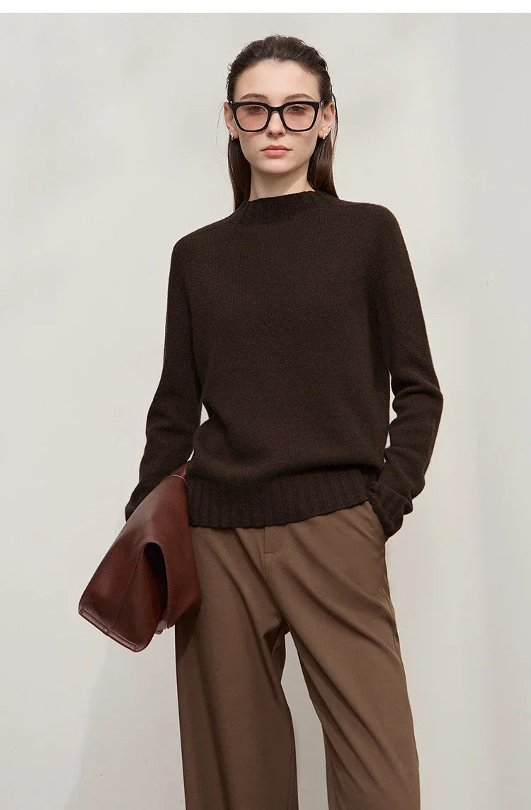 Luźny, swobodny, uniwersalny sweter z wełny