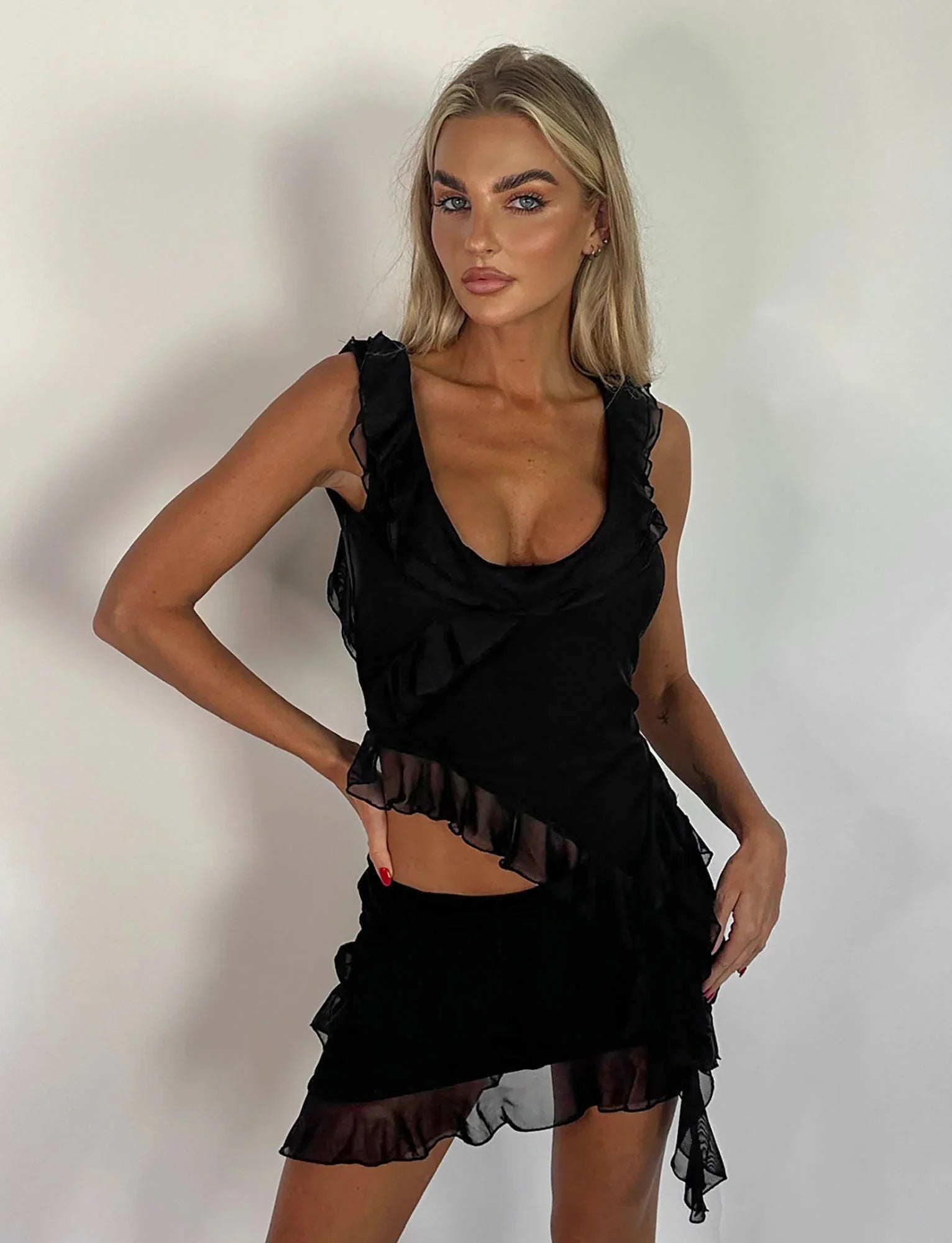 Góra i spódnica z falbankami