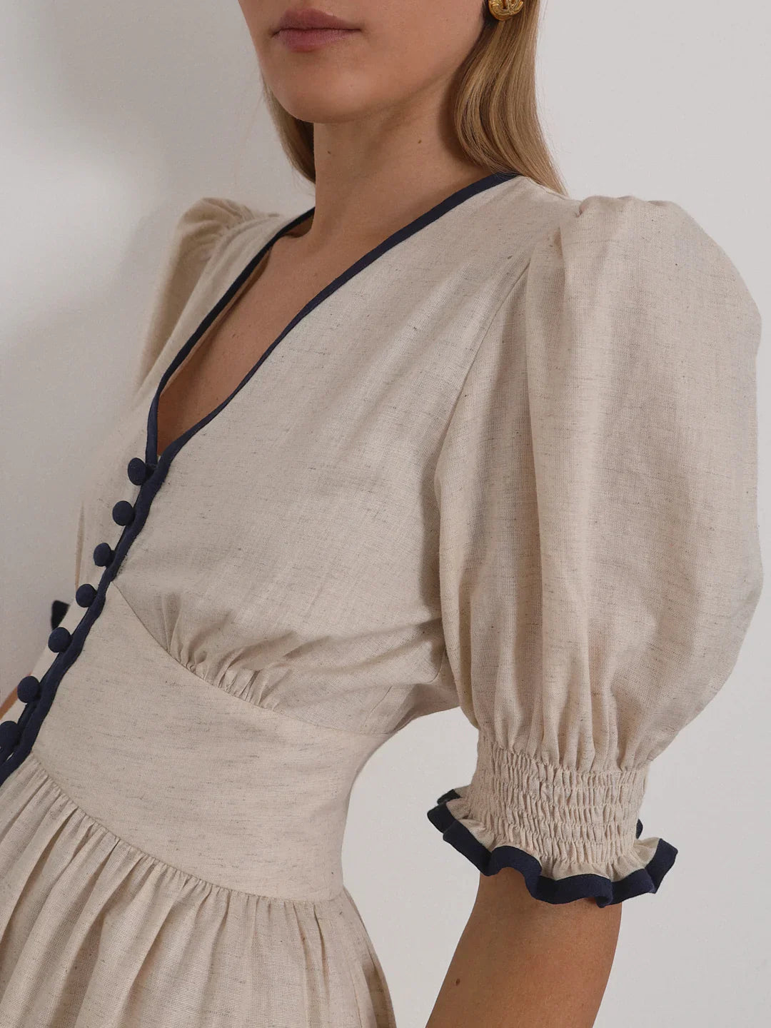 Współczesna sukienka maxi