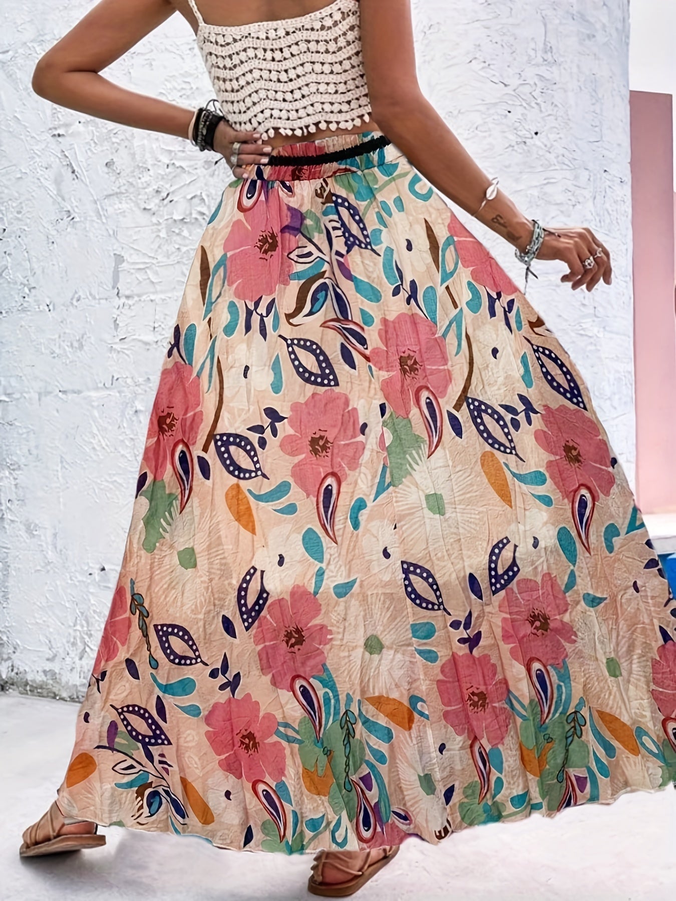 Plisowane spódnice w kropki na lato