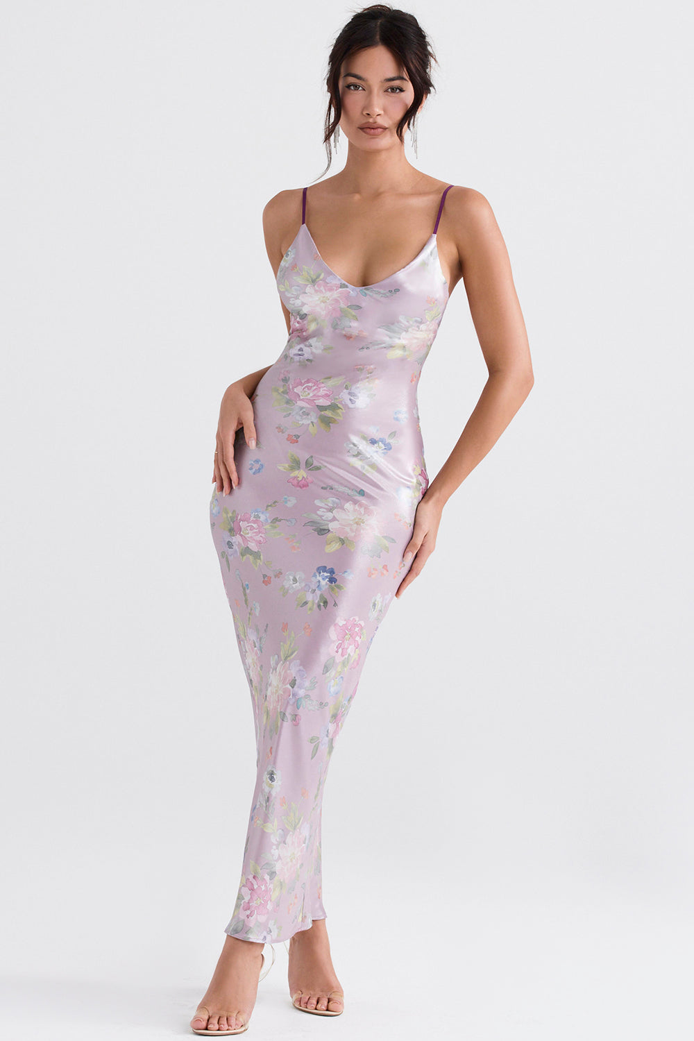 Fioletowa sukienka maxi w kwiaty