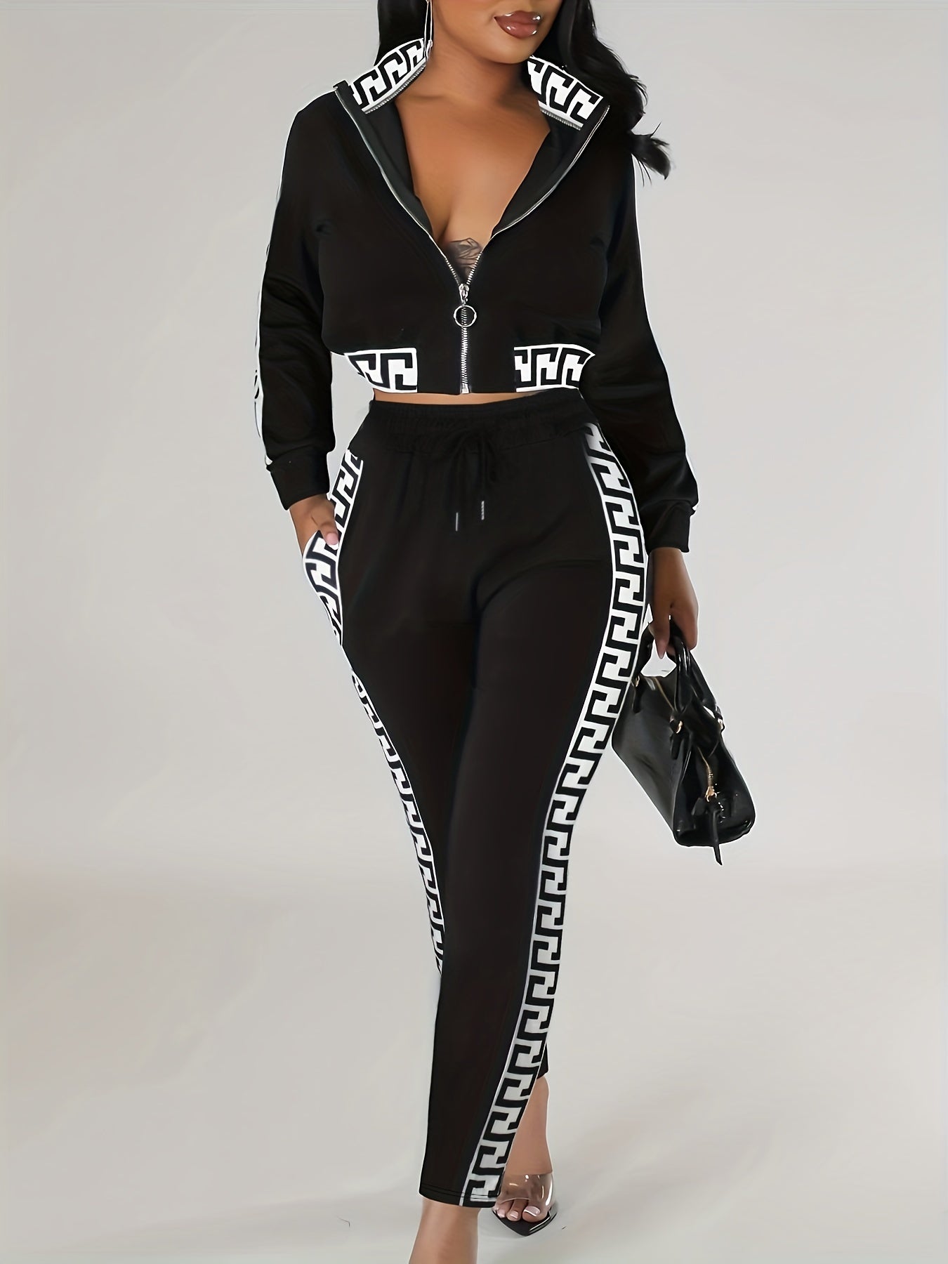 Sportowa kamizelka i spodnie z kontrastową lamówką