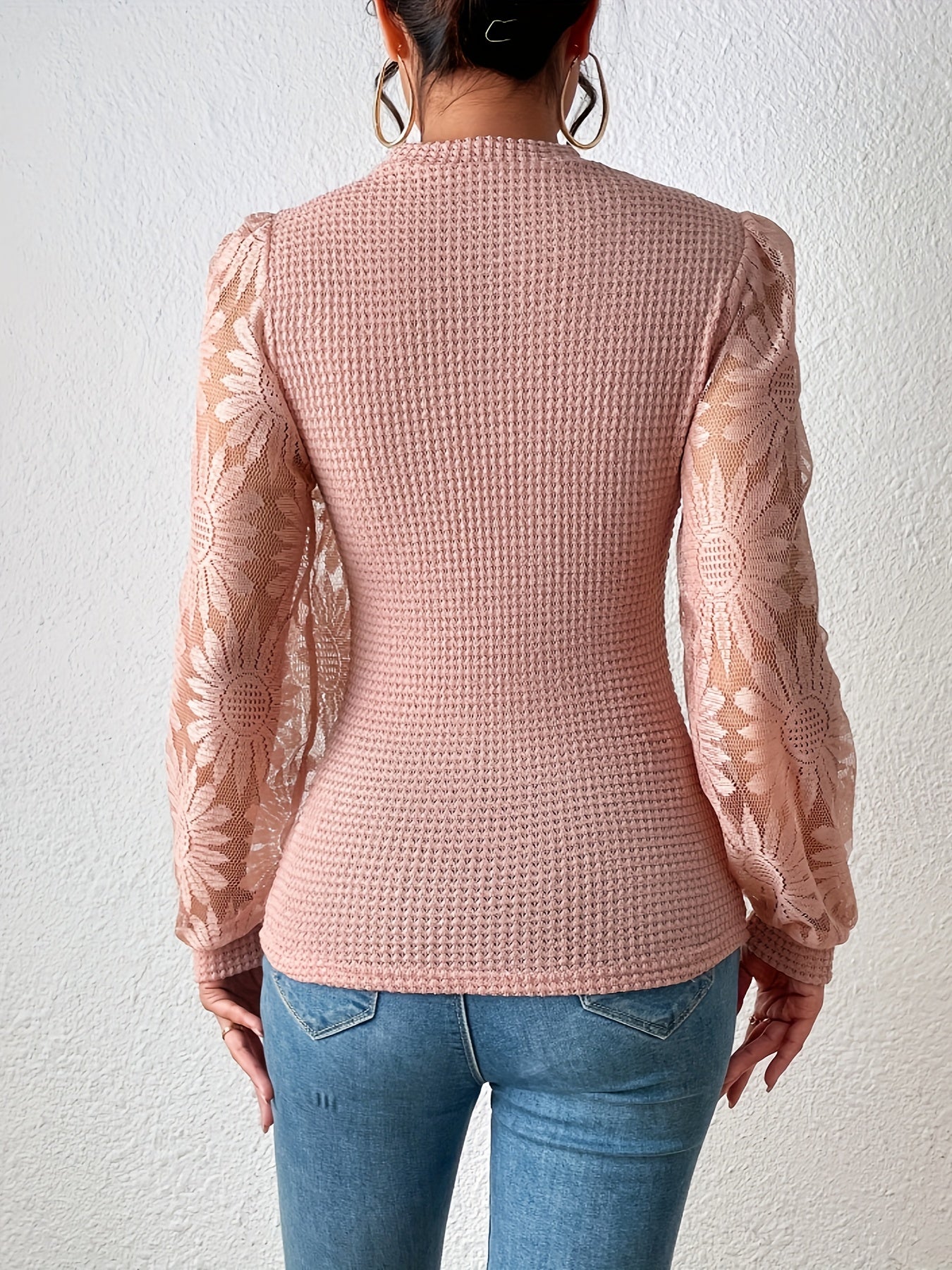 T-shirt z okrągęym dekoltem i kwiatowym nadrukiem