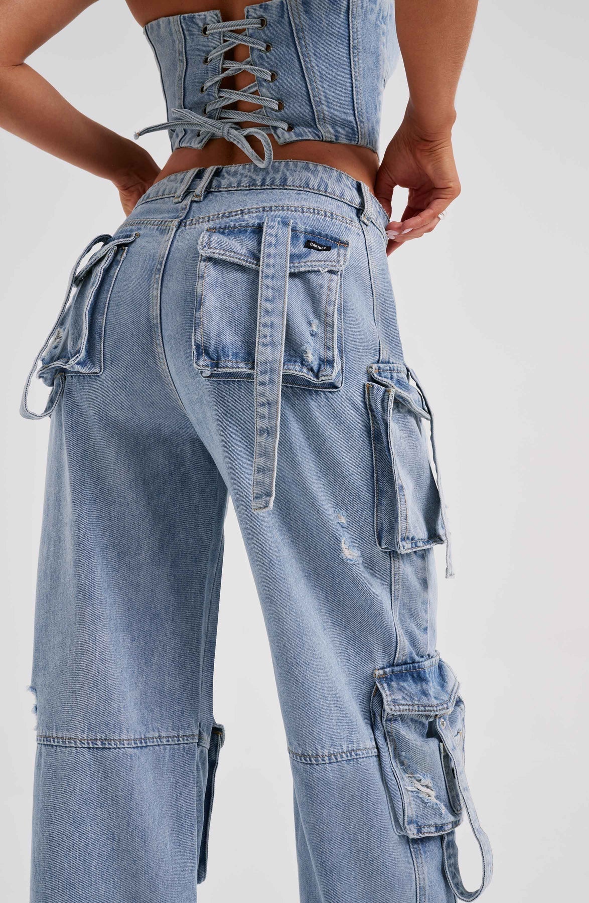 Komplet dżinsowy gorset i spodnie cargo